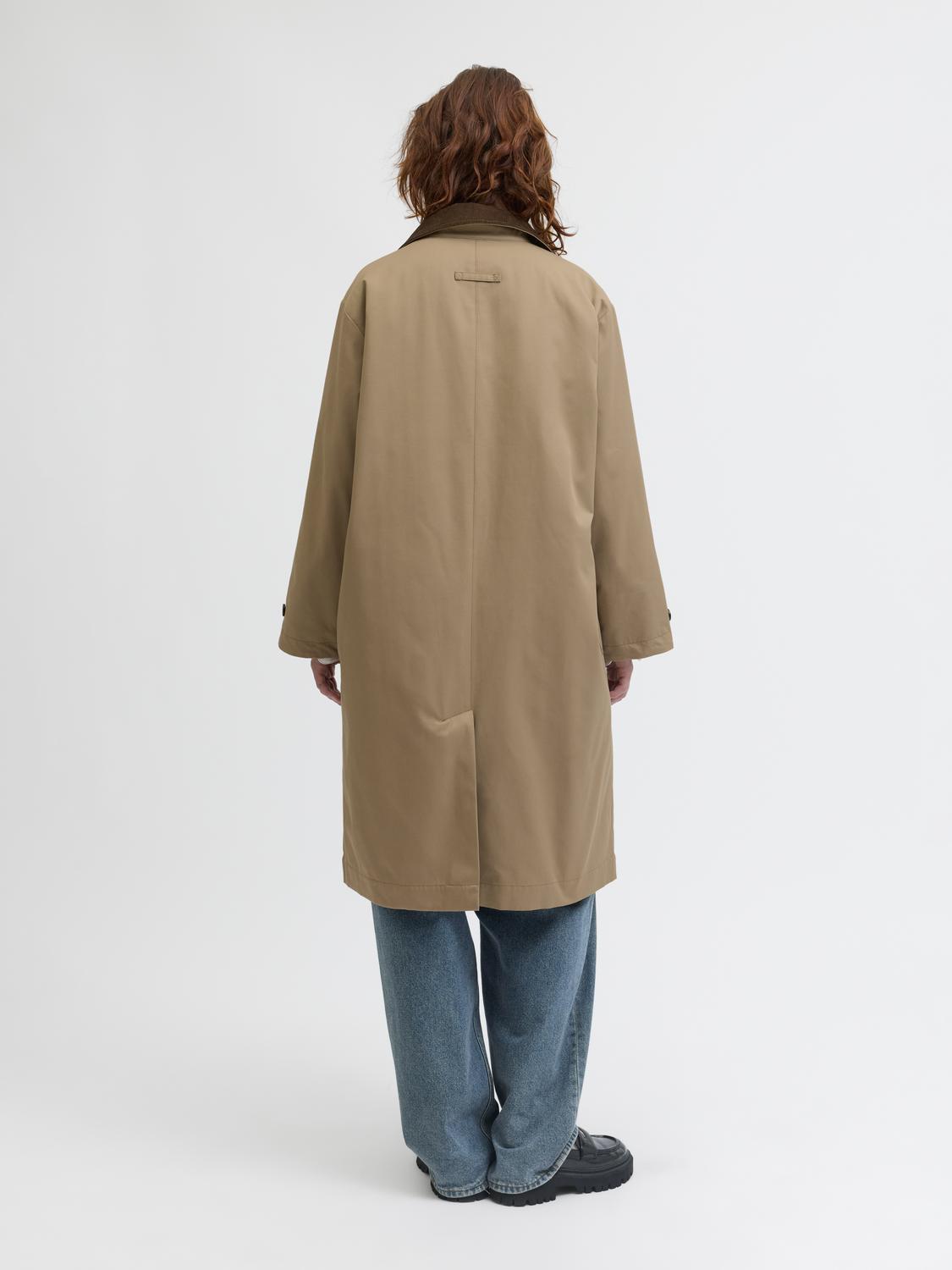 model_shot-back